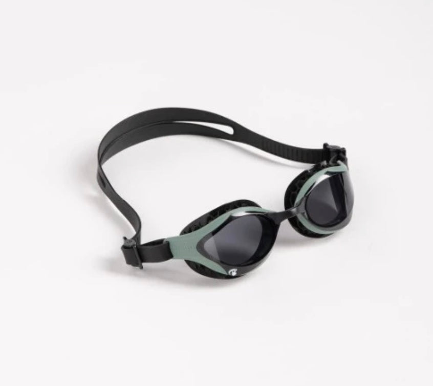 Arena - AIR BOLD SWIPE SWIM GOGGLES - Smoke / Olive Black image 0