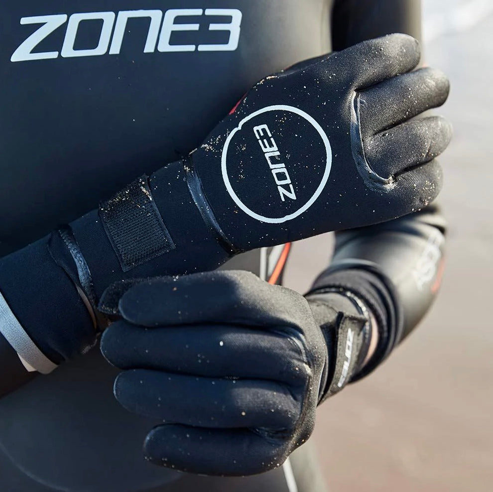 ZONE3 NEOPRENE HEAT-TECH 3.5MM SWIM GLOVES image 2